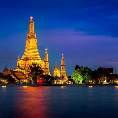 Optimized-wat-arun-temple-bangkok-thailand (1)